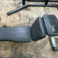 دستگاه بدنسازی در حد تمیز باشگاه