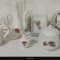 ظروف گل سرخی|کلکسیون اشیاء عتیقه|بهارستان, |دیوار