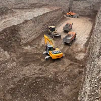 تخریب و خاکبرداری