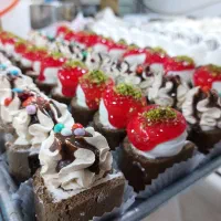 انواع شیرینی خشک و تر کارگاه قنادی|خوردنی و آشامیدنی|ساوه, |دیوار