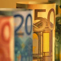 درامد دلاری واقعی