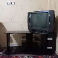 تلویزیون LG همراه با میز|تلویزیون و پروژکتور|قزوین, |دیوار
