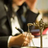وکیل پایه یک دادگستری