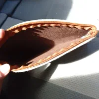 کیف و کفش|کیف، کفش، کمربند|نیشابور, بزرگمهر|دیوار