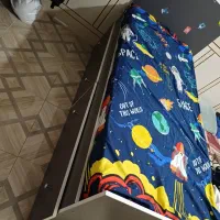 تخت خواب نوجوان با تشک، موکت پالاز