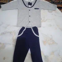 تعدادی لباس بچه گانه در حد نو