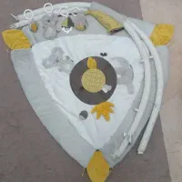 تشک بازی و پشه بند