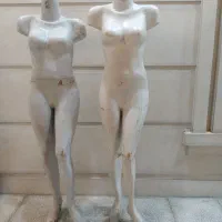 مانکن فروشی سالم هر کدوم فقط ۱۵۰