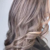 دعوت به همکاری در سالن زیبایی  ناخن کار حرفه ای