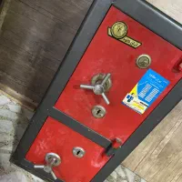 گاو صندوق|دفتر کار|رشت, کوی فرهنگیان|دیوار