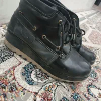 نیم بوت در حد نو یک بار پوشیده شده|کیف، کفش، کمربند|یزد, |دیوار