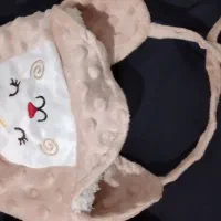 کلاه زمستونی نو ولباس بچگانه