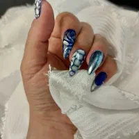 کاشت ناخن فقط ۳۸۰