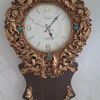 ساعت دیواری در حد