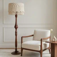 آباژور کنارسالنی مکرومه با پایه خراطی چوب روس