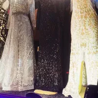 با ۳۰ تومان ۳دس لباس مجلسی تمام سنگاری شده ببرید