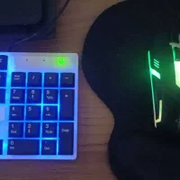 ماوس و کیبورد کاملا سالم|قطعات و لوازم جانبی رایانه|اشکنان, |دیوار