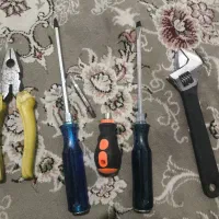 ابزار کار پیچ گوشتی انبر دست آچار
