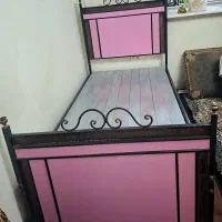 تخت چوب فلز فرفوژه دار|تخت و سرویس خواب|شیراز, بریجستون|دیوار