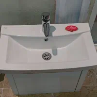 کابین روشویی باشیر و آینه|لوازم سرویس بهداشتی|کلاردشت, |دیوار