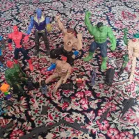 آدمک و اکشن فیگور و لگو