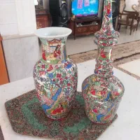 گلدان و نیزه