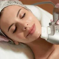 لیزر موهای زائد با دستگاه تیتانیوم و تزریقات