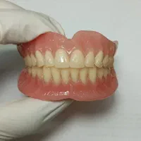 دندان مصنوعی (دست دندان)|خدمات آرایشگری و زیبایی|مرند, |دیوار