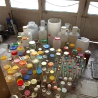 دبه و شیشه ترشی
