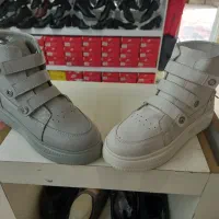 نیم بوت  ۳ چسب|کیف، کفش، کمربند|قم, جهان بینی|دیوار