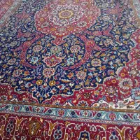 یک بوفه و فرش