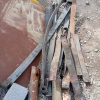 مقداری فنر بفروش میرسد