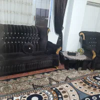 مبل ۷ نفره قهوه ای تیره با میز عسلی