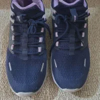 کفش زنانه اسکیچرز اصل مخصوص پیاده روی و روزمره