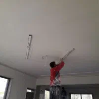 لکه گیری و خرده کاری گچ وکاشی