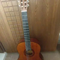 گیتار یاماها سی هفتاد