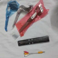 پایه و کنترل تلویزیون