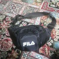 کیف کمری نو به فروش می‌رسد