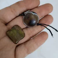 دو عدد سنگ کلکسیونی