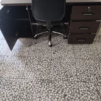 میز اداری و صندلی چرخ دار