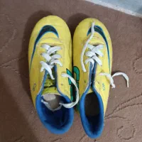 ۲ جفت کفش فوتبال و کشتی|کیف، کفش، کمربند|شیراز, شهرک نیروی انتظامی|دیوار