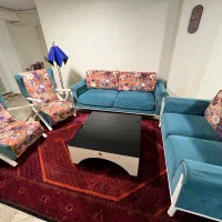 مبل۷ نفره و جلومبلی و سه تا عسلی،ناهار خوری۴ نفره