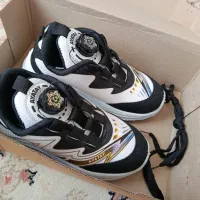 کفش|کیف، کفش، کمربند|هامون, |دیوار