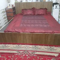 تخت خواب همراه تشک تمیز به فروش میرسد