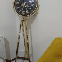 ساعت ایستاده