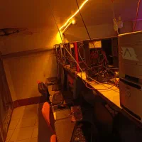 ۹ عدد سیستم کامپیوتری بامیز صندلی هاب شبکه وغیره