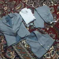 یک دست کت شلوار از۶سال تا۷سال سالم درحدنو