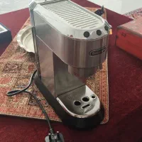 اسپرسو ساز دلونگی ۶۸۵ با همراه تجهیزات تهیه اسپرسو