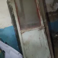 تعدادی درب و پنجره ونبشی استفاده شده.|مصالح و تجهیزات ساختمان|زابل, |دیوار