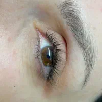 مدل اکستنشن مژه برای تکمیل آلبوم کاری